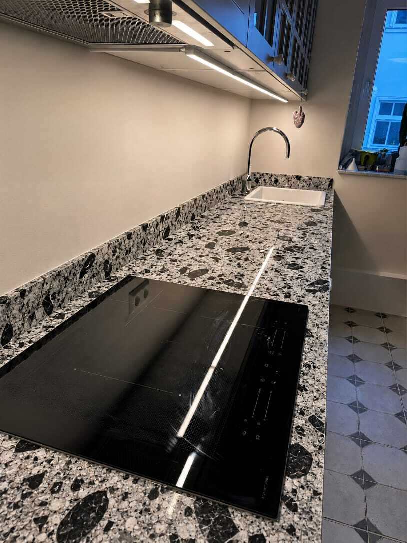 Countertop for Black-Crystal-Patagonia-Quartzite in Selangor